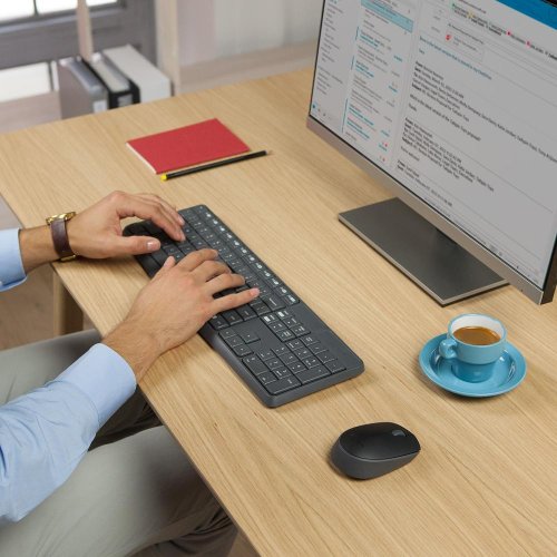 Kit Teclado e Mouse Sem Fio Logitech MK235 USB ABNT2 com Pilhas Inclusas